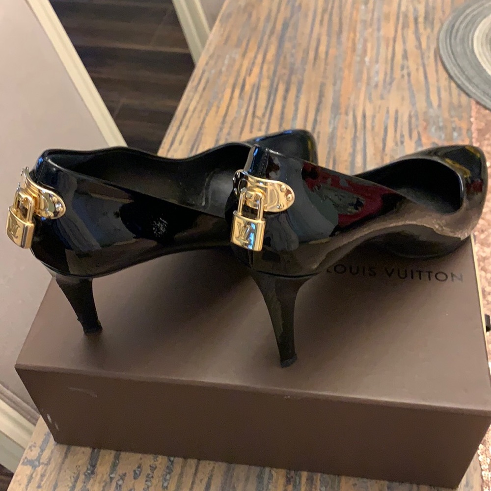 Louis Vuitton pumps